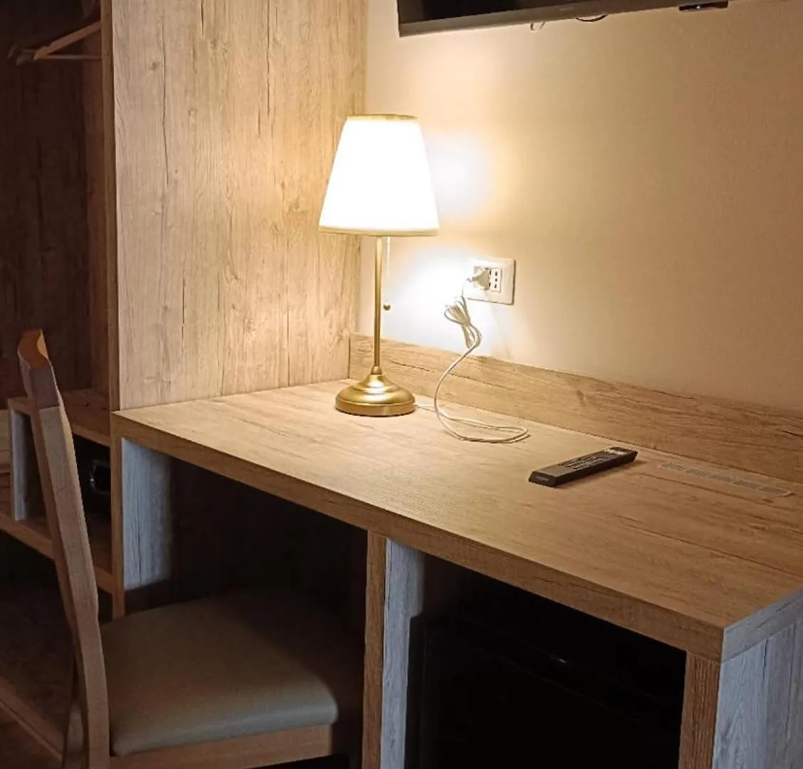 Guesthouse Central Station Group - Via Ponte Seveso 18 Milan