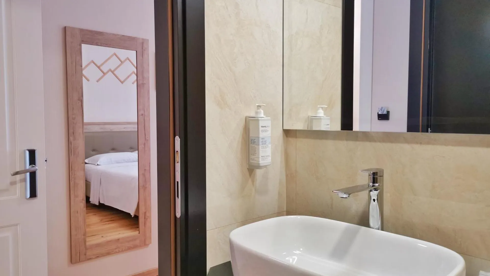 Guesthouse Central Station Group - Via Ponte Seveso 18 Milan Guest house