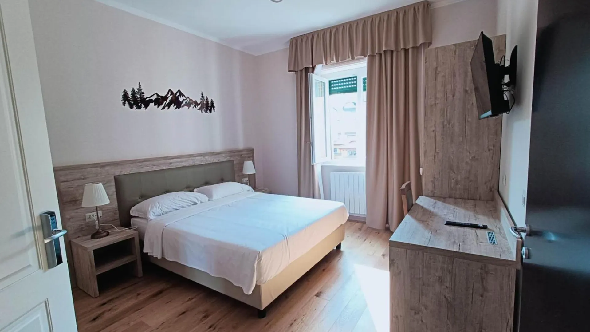 Guesthouse Central Station Group - Via Ponte Seveso 18 location