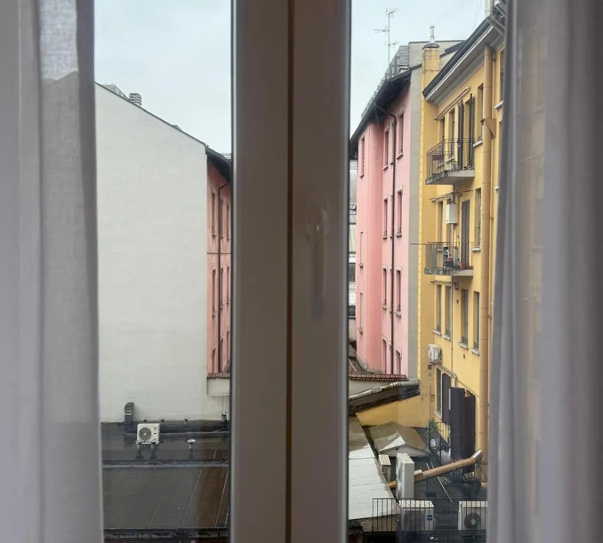 Guesthouse Central Station Group - Via Ponte Seveso 18 Milan Guest house